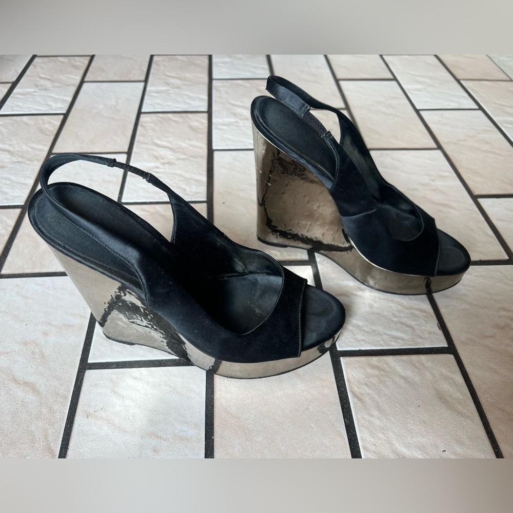 Nine West Black Satin & Silver Platform Wedge Sandal Size 8 w/ 5 1/2 in heel